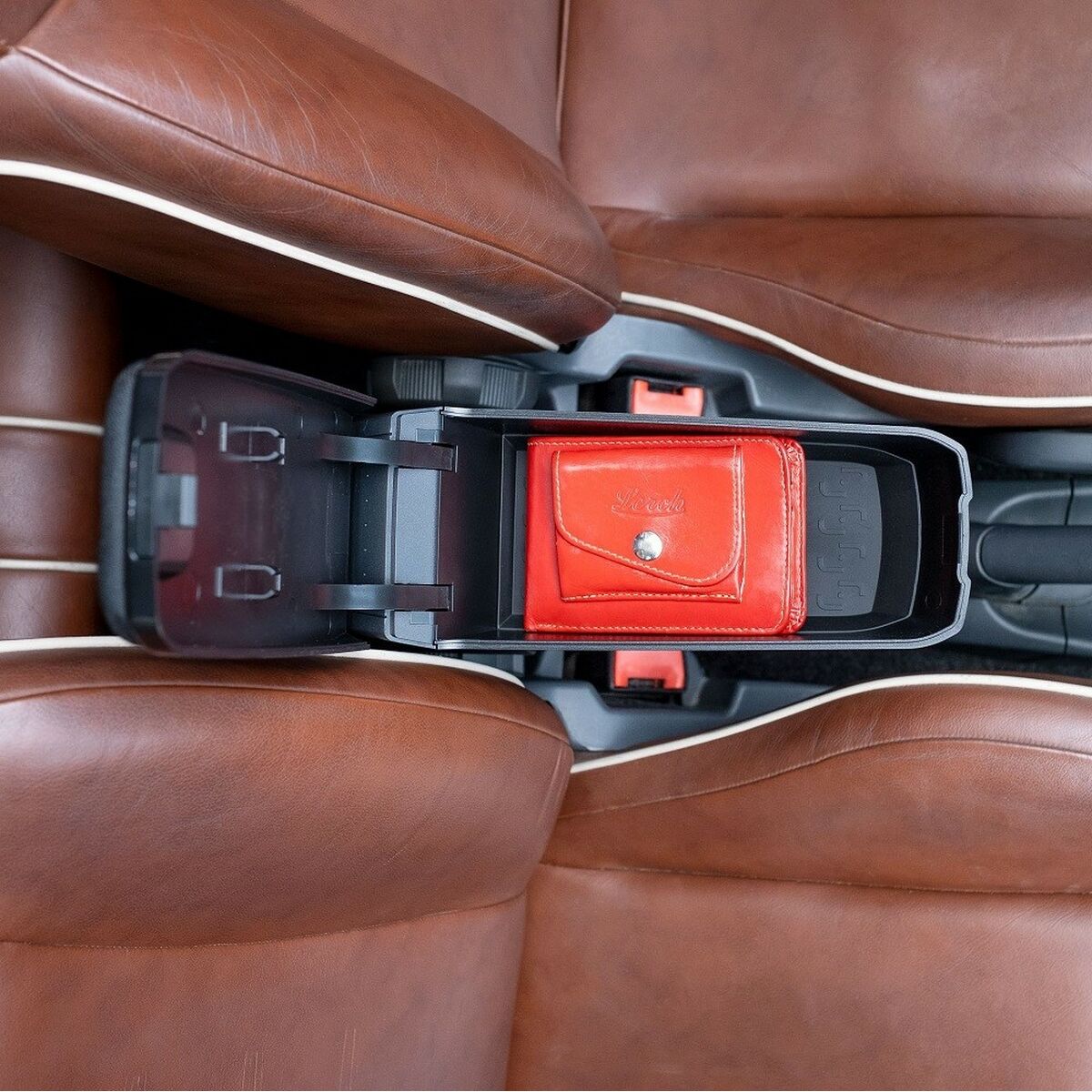 V6HCD59268BA052BBF87A629B233B9BF12CR4790880P7